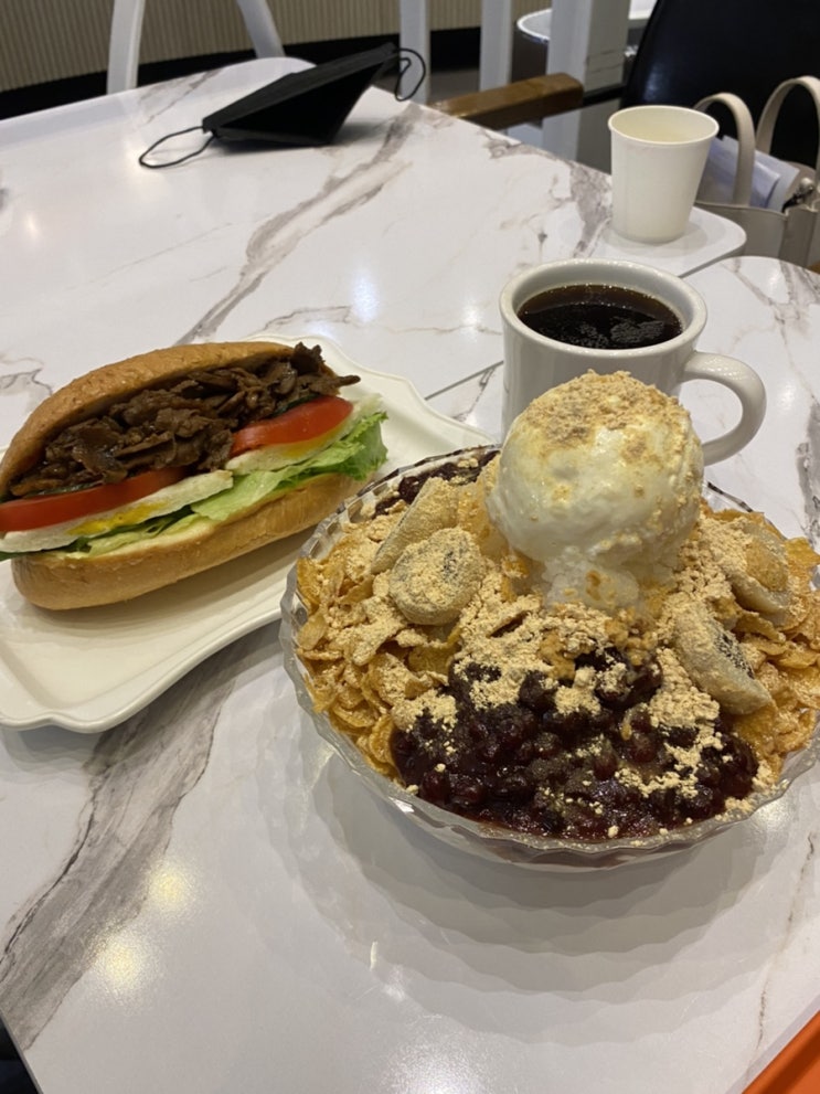  대구 봉덕동 카페 휩 커피와 디저트 맛있어요