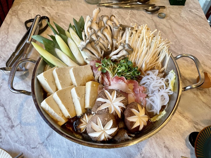 덕천술집 옥탑주택 스키야키가 맛있는 테라스 캠핑술집 덕천술집 옥탑주택 스키야키가 맛있는 테라스 캠핑술집