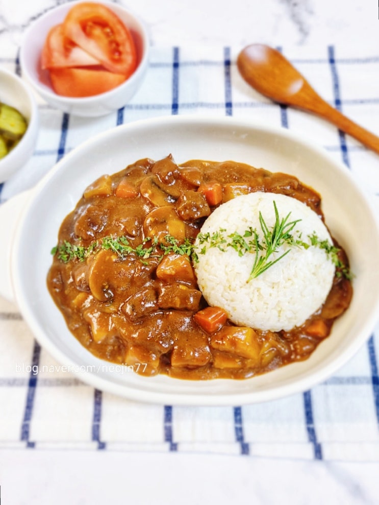 하이라이스 만드는법 토마토퓨레로 깊은맛까지 맛있는 한그릇음식