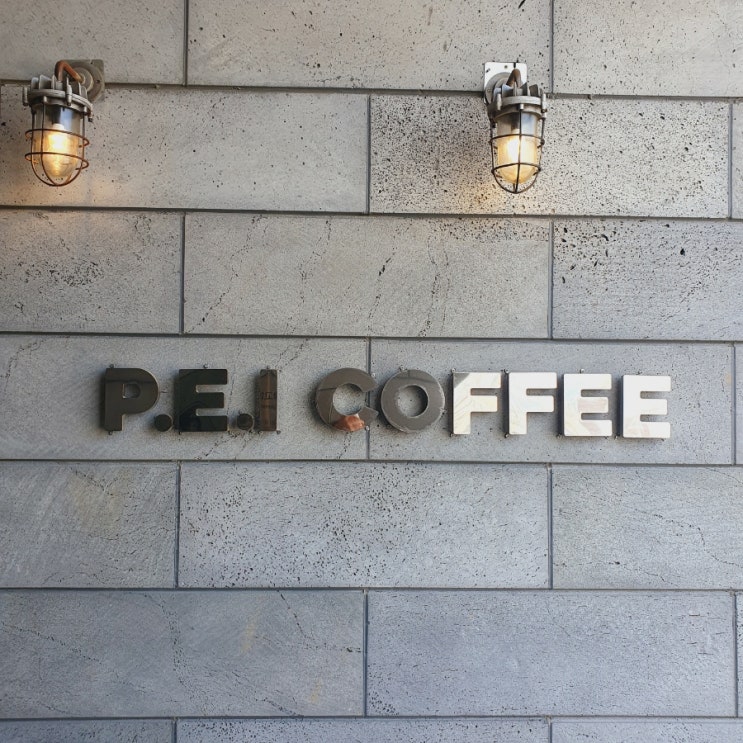  속초양양 오션뷰 카페추천 P.E.I coffee 마카다미아크림라떼 최고!