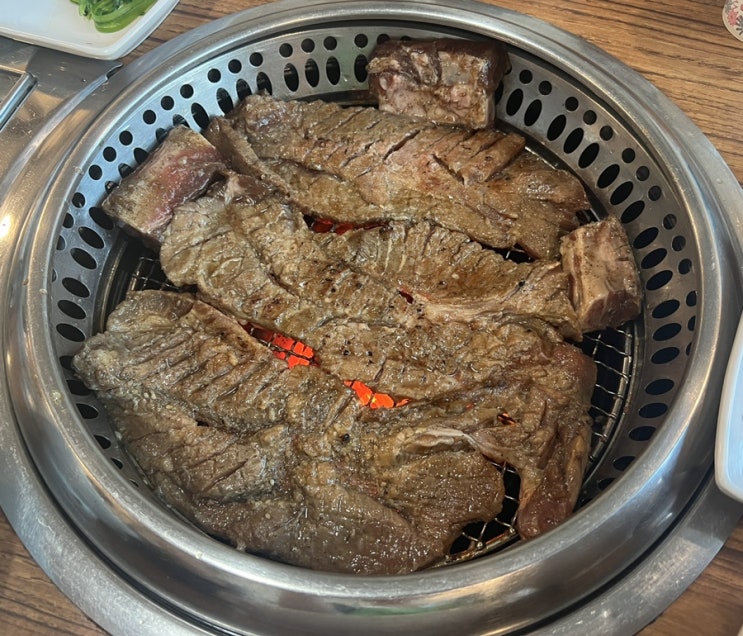 회식 장소로 좋고 비빔냉면이 맛있는 철산 본가갈비