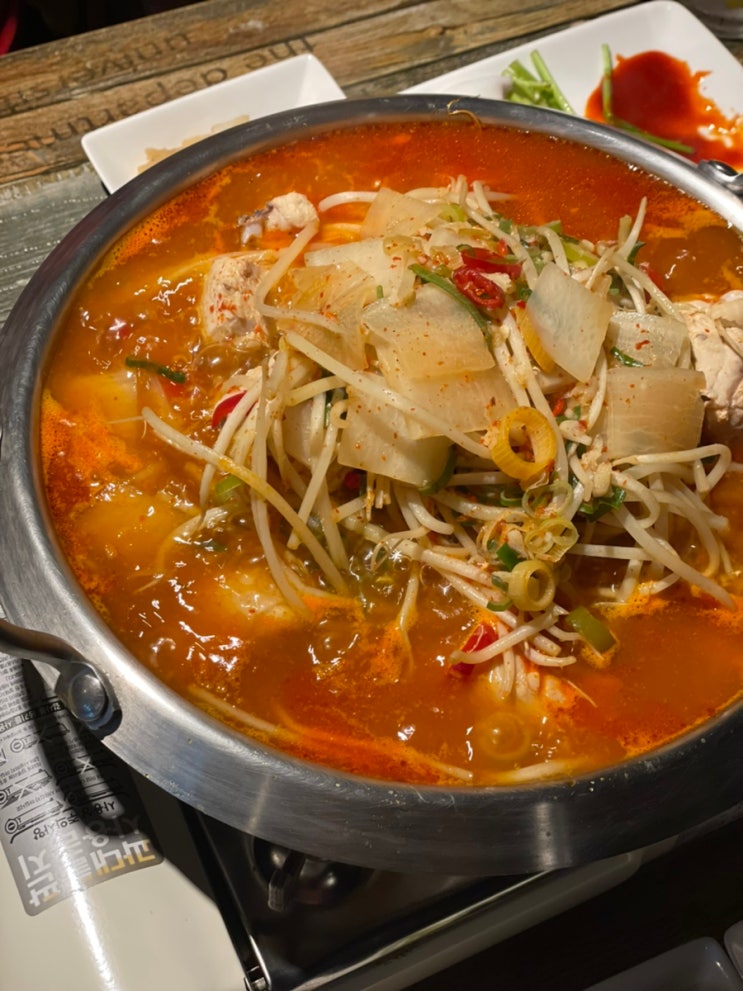  오동동 술집 식사와 술을 같이 할 수 있는 한식 펍 더 록