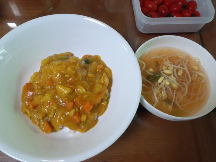  카레라이스와 콩나물국