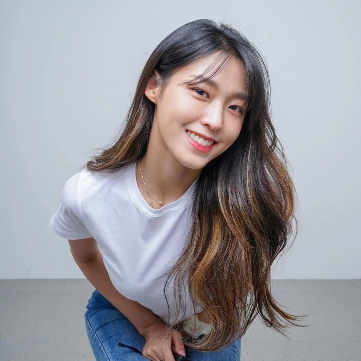 AOA 설현 근황, "앞머리가..." 올백 헤어 스타일로 미모 뽐내 "풋풋한 여름 과일 향기처럼" AOA 설현 근황, "앞머리가..." 올백 헤어 스타일로 미모 뽐내 "풋풋한 여름 과일 향기처럼"
