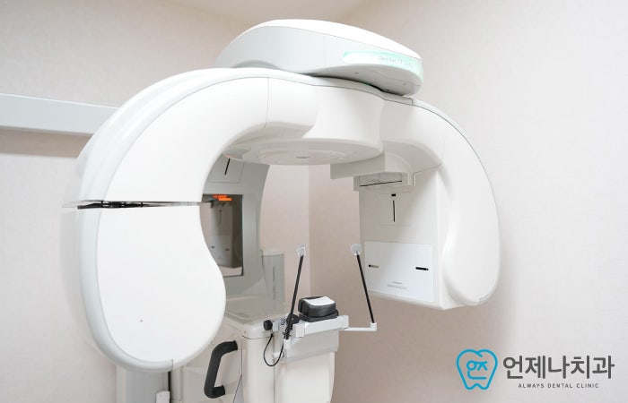 양천구 임플란트로 앞니 치료 시 주의사항 1
