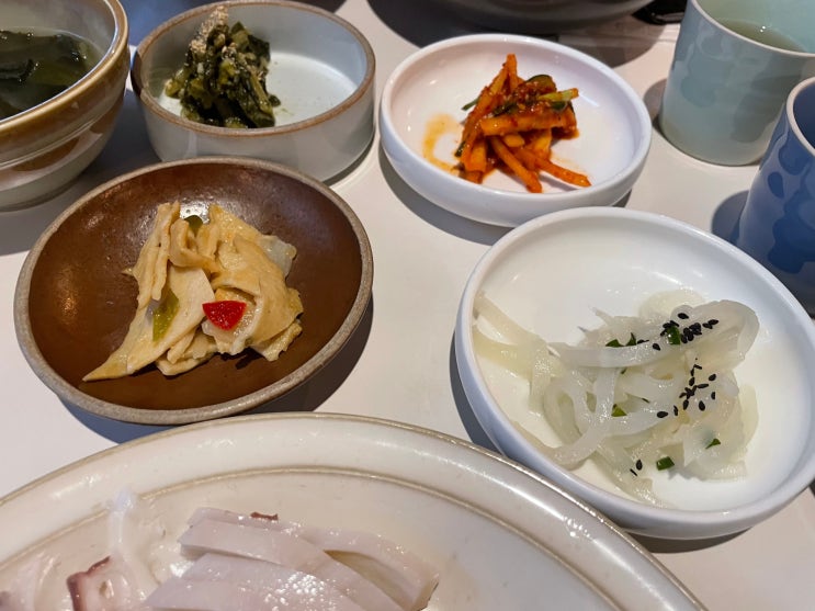 금복당에서 식사를 하다. 금복당에서 식사를 하다.
