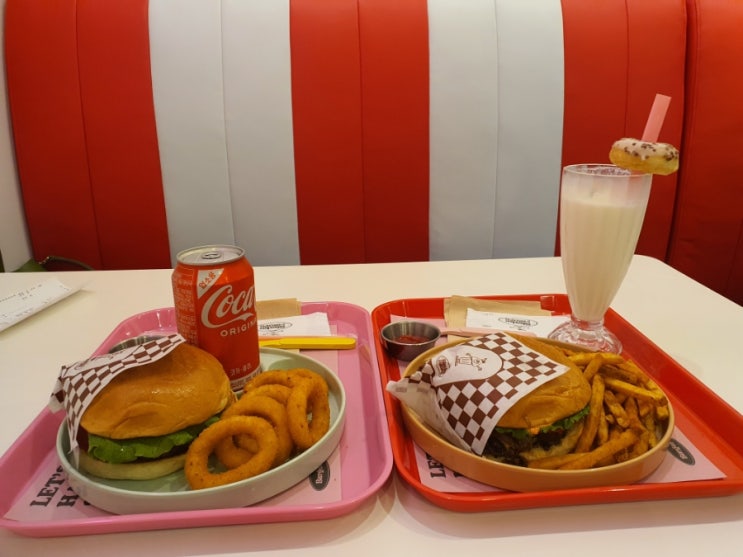  광교맛집 상현역맛집 쉐이크앤모어 예쁜카페 사진찍기 좋은카페