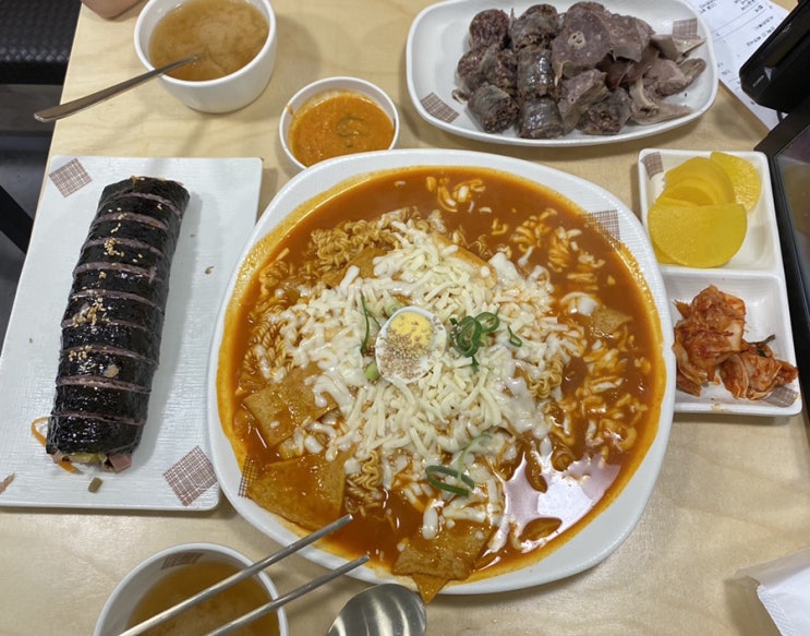  [6/16~6/22] 매체연구회, 연우재, 고른햇살의 충격, 버즈 라이트이어, 카페 이레, 박형서 소설집, 배드민턴, 쌀국수, 독서교육워크숍