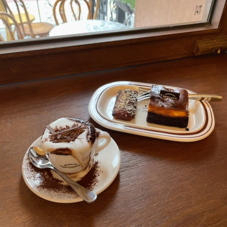  석촌호수 카페, 송리단길 바렌나 에스프레소 바(Varenna espresso bar)