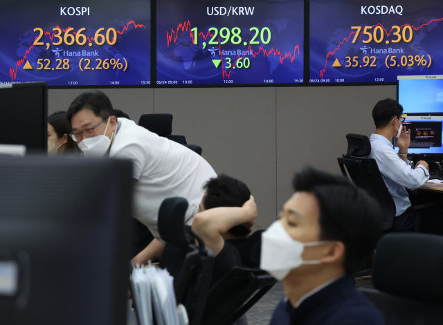 개미, 눈물의 손절할 때…외국인 3855억 쓸어담은 종목은 개미, 눈물의 손절할 때…외국인 3855억 쓸어담은 종목은
