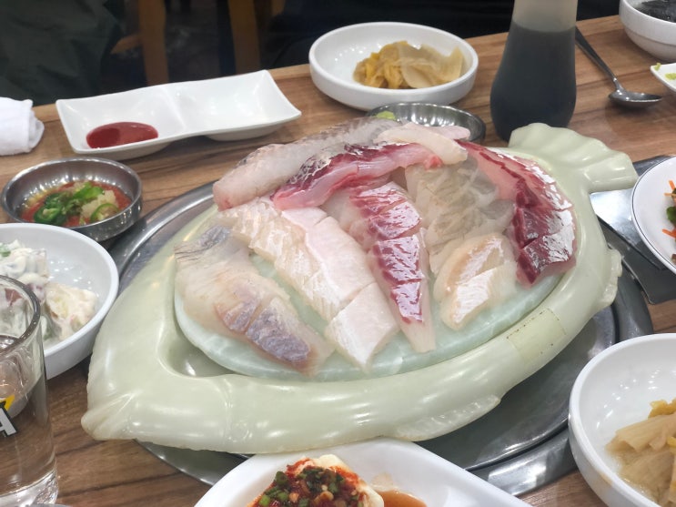  중랑구에서 모듬회 한접시