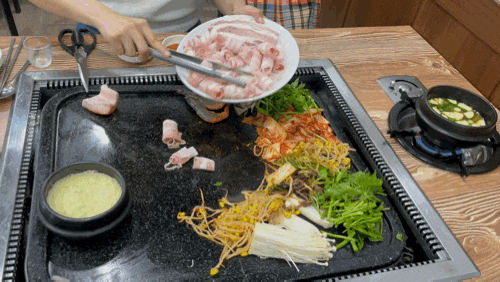  수원 송죽동 백반돼선생 왕돌판에 구워먹는 삼겹살 찐맛집