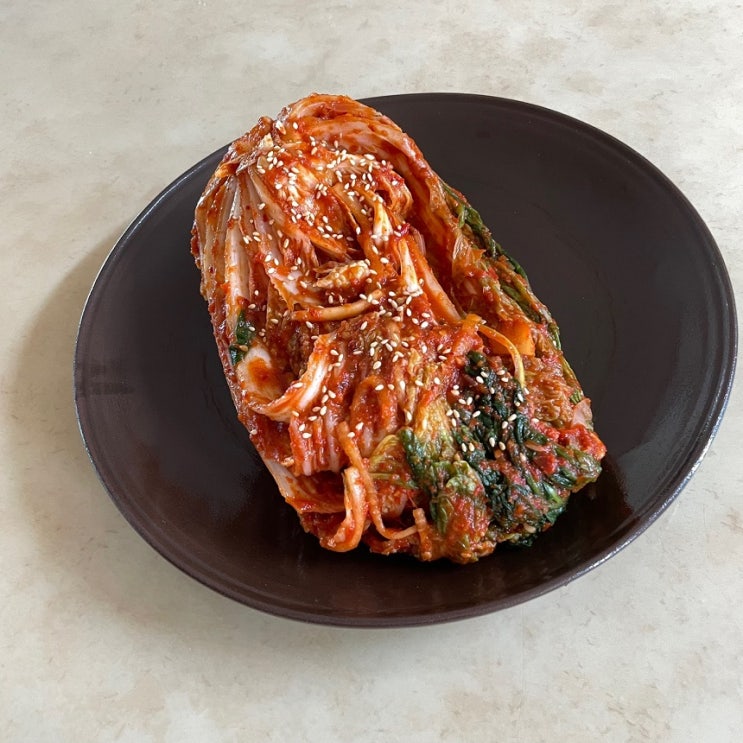  아삭한 배추김치 담갔네요.