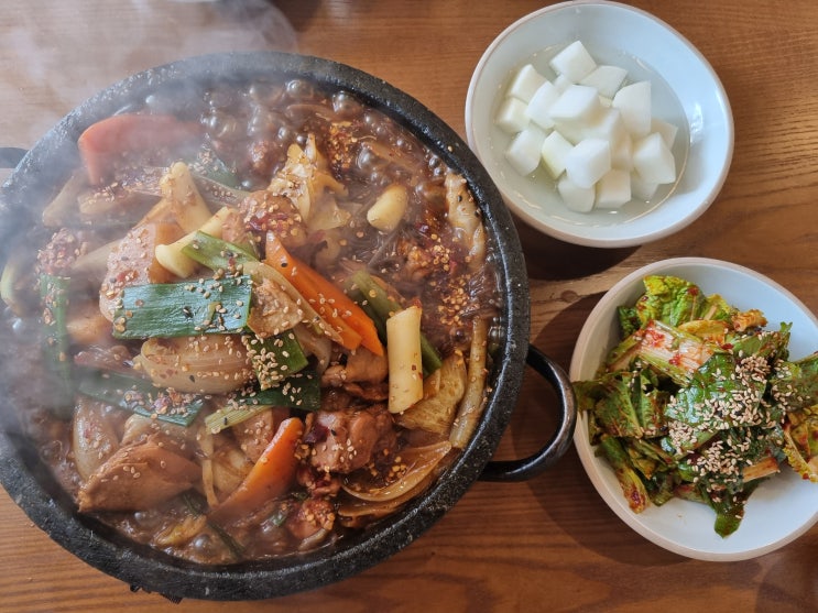  대구 교동 맛집] 동성로 찜닭 끝까지 따뜻하게 (구)안동돌솥찜닭 '도깨비 찜닭'