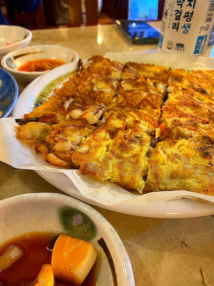  이태원 한남동 족발맛집 장마철에는 막걸리에 유진막국수