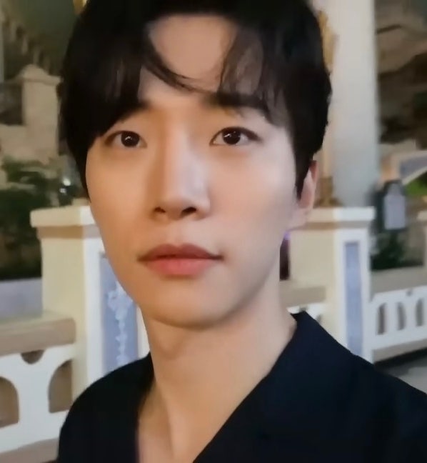 준호 성형전 후 군대 부상 나이 키