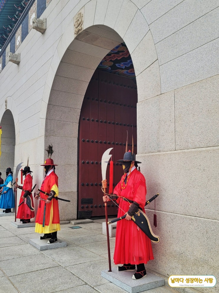  6월 셋째 주 주간일기3 (안국역 경복궁, 호아드 카페 갤러리, 회화나무카페등)