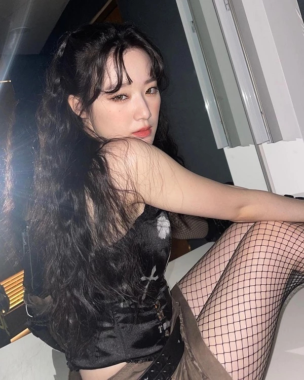 여자아이들 슈화, 워타밤 공연 중 물총 공격을 맞고 분노 "진짜 안보였다 적당히 하라고" 여자아이들 슈화, 워타밤 공연 중 물총 공격을 맞고 분노 "진짜 안보였다 적당히 하라고"