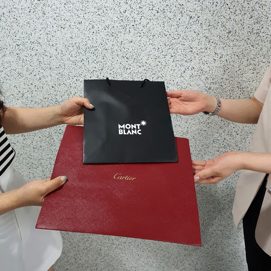  중고거래에서 핫한 명품 쇼핑백
