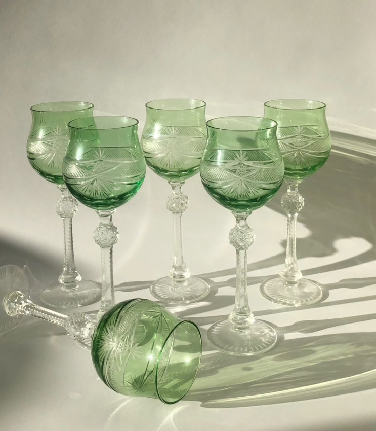[Sold Out] 독일 핸드커팅 크리스탈 와인잔 뢰머잔 그린 Hand Cutting Crystal Wine Glass