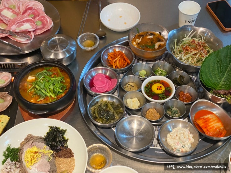 여의도 냉삼은 상다리 부러지는 '여의도 셋째집'에서 삼남매세트