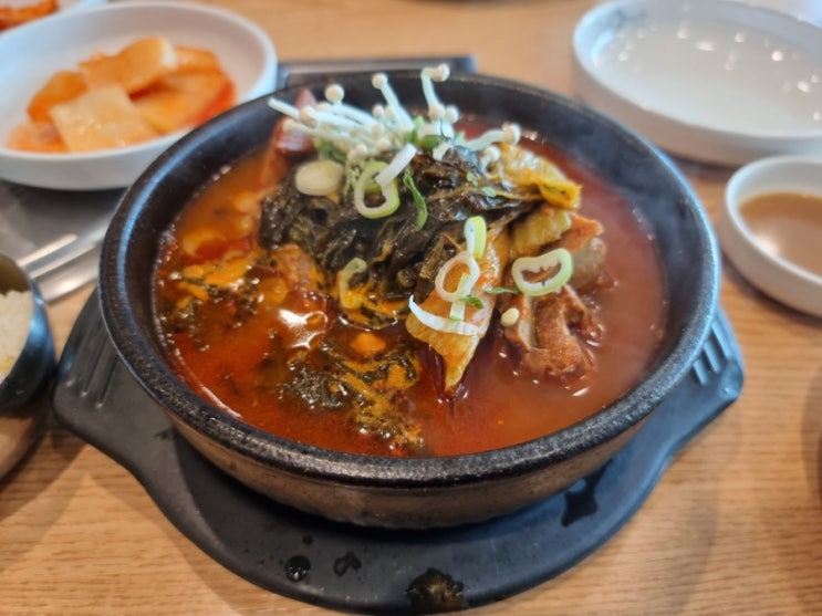  김해장유맛집 / 맛나감자탕 & 뼈해장국 / 놀이방식당
