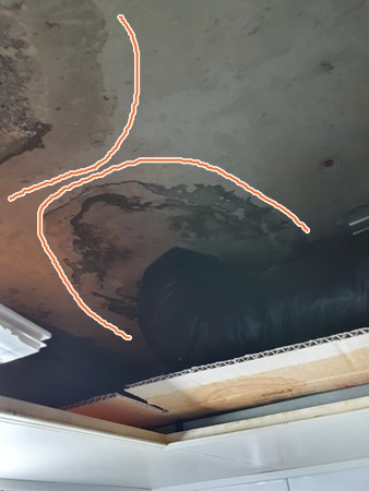 군포 광정동 아파트 화장실 누수 - 반년전 다른 곳에서 공사를 했는데 물이 또 새요. 군포 광정동 아파트 화장실 누수 - 반년전 다른 곳에서 공사를 했는데 물이 또 새요.