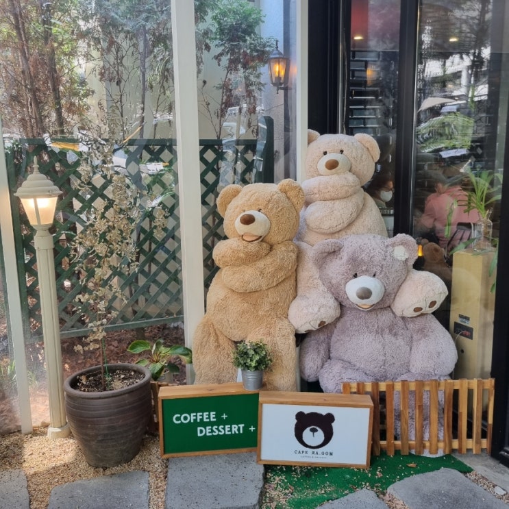  [인천/부평] 거대 테디베어가 반겨주는 <카페 라곰>