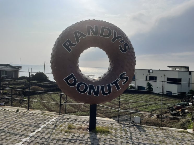 제주 애월 전망 좋은 도넛 가게 랜디스도넛
