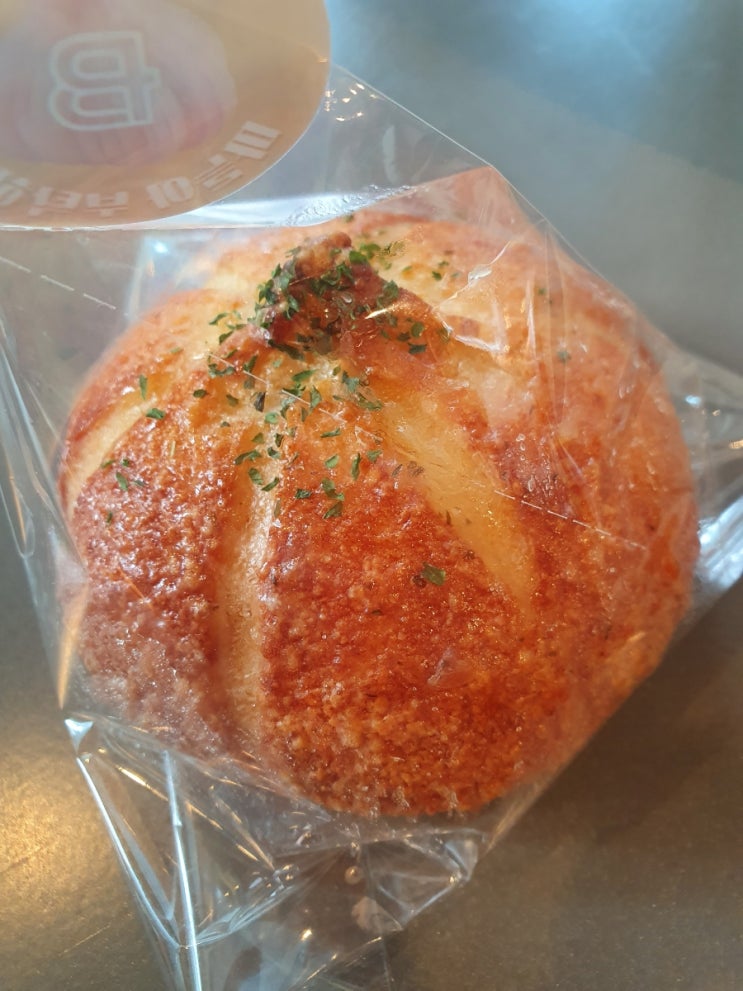  파리바게트 크림치즈통마늘빵 파리바게뜨 여름신제품 먹어봤어요
