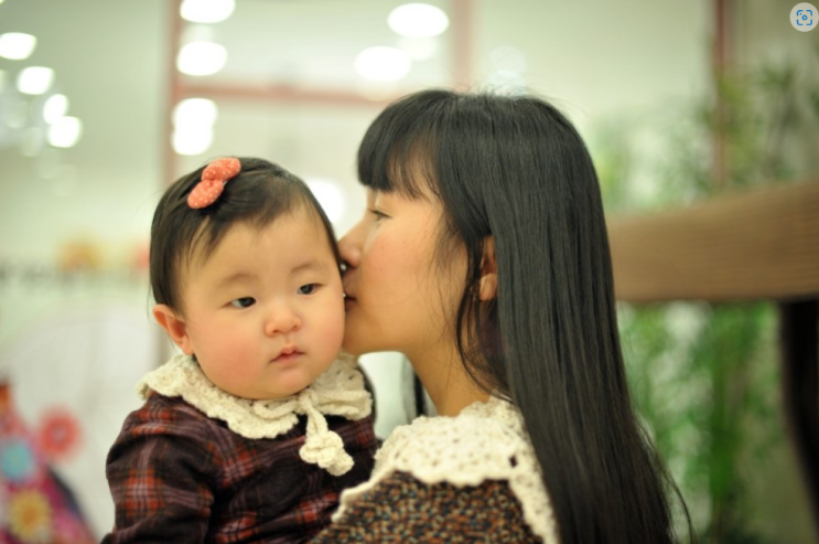  1살 라블리 엄마표 손뜨개 커플케이프 착용