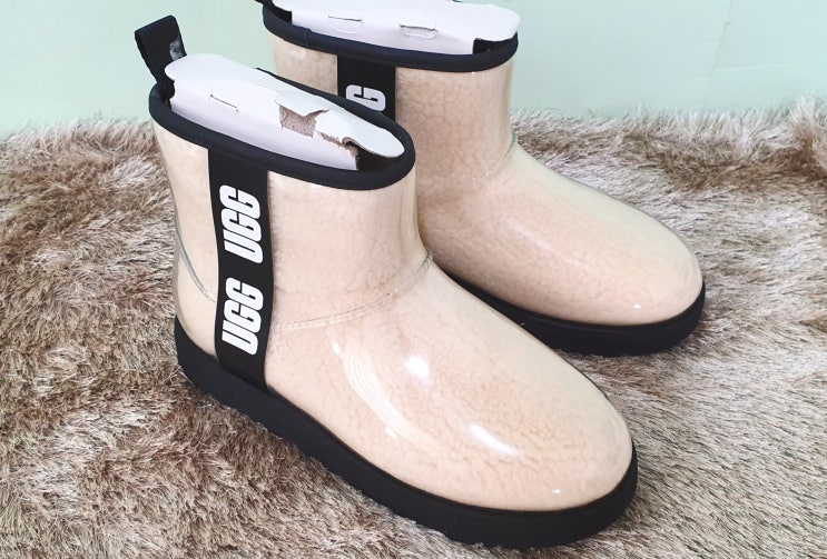  [UGG] 어그부츠 이젠 장마철에도 신어요 "어그 클래식 클리어 UGG Classic Clear Mini"