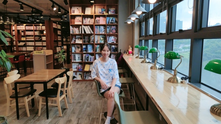 수원 실내데이트 놀숲 만화카페 경기대점 가격 메뉴 포토존 수원 실내데이트 놀숲 만화카페 경기대점 가격 메뉴 포토존