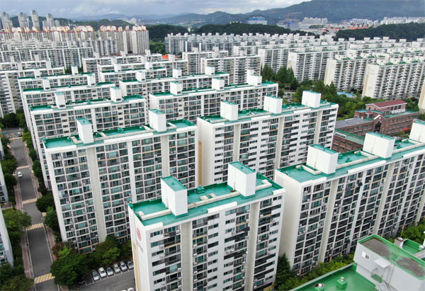  2022년7월1일 오늘 부동산 뉴스("집값 튈라" 서울·수도권 놔두고…'미분양 무덤' 지방만 풀었다 / 금리인상 등 우려에 아파트 시장 찬바람… 등)