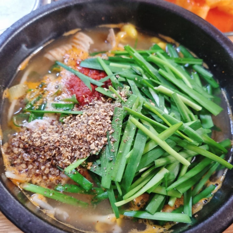  남원 광한루 근처 춘향골 공설시장 맛집 송동순대 전문점 허브순대국밥