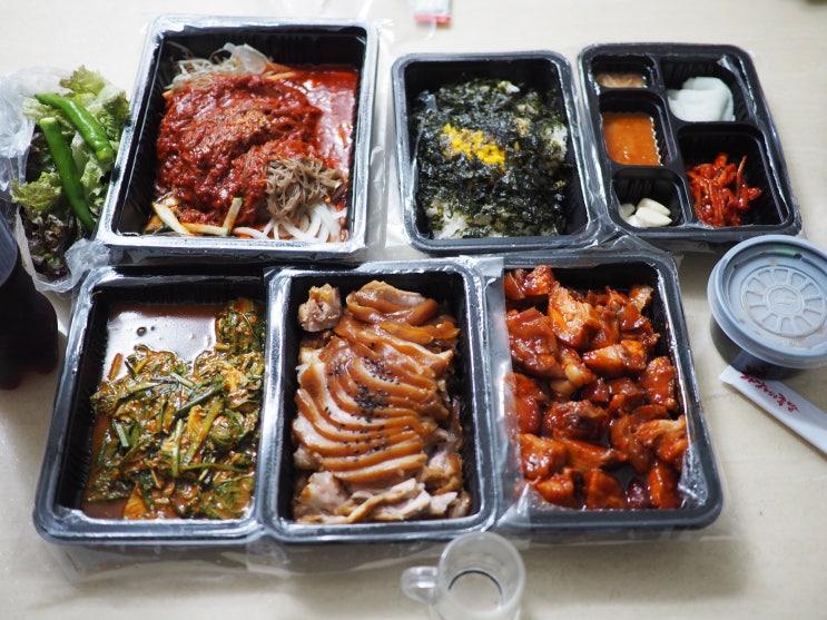 야식의 별 가장맛있는족발 족과의동침? 가게이름 특이했던. 저녁 배달음식