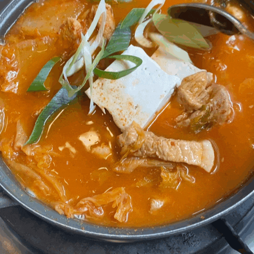 [공덕역] 내돈내산 서부지방법원 혼밥 장인의 맛집 추천 - 옛날 김치찌개 전문점(직장인, 점심, 김치찌개, 생고기, 고기김치찌개, 마포, 단체석, 회식)