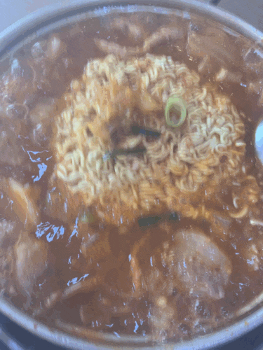  뚝섬역 김치찌개 이흥부오향족발 뚝섬점 점심식사