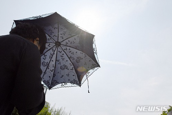 '해남 33.6도' 광주 전남 <b>폭염</b>특보 확대 올여름 첫 <b>경보</b>