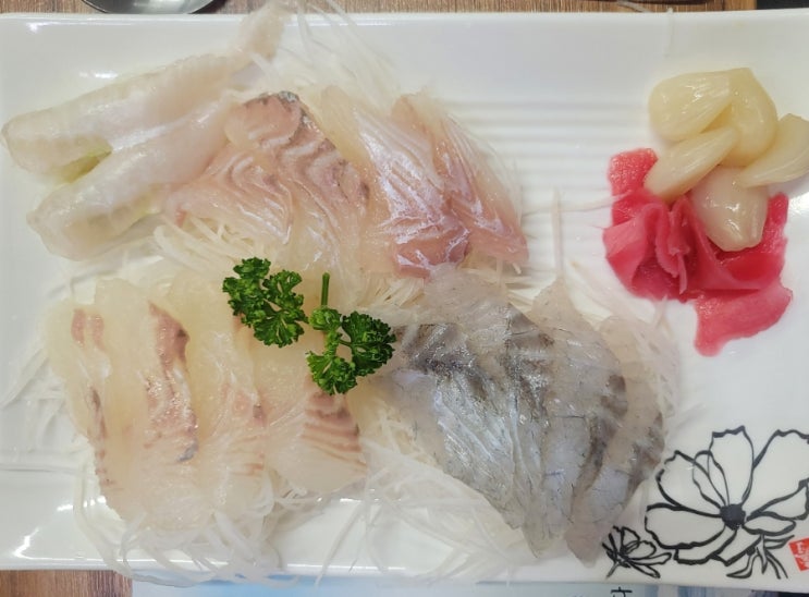 돈까스 맛집으로 소문난, 회정식이 맛있는 영등포골목횟집(23.5.6일 바지락칼국수집으로 변경)