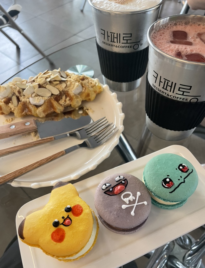  건대입구카페 귀여운 포켓몬마카롱이 있는 카페롱