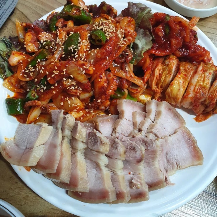 종로3가역 맛집 시끌벅적한 최부자 보쌈