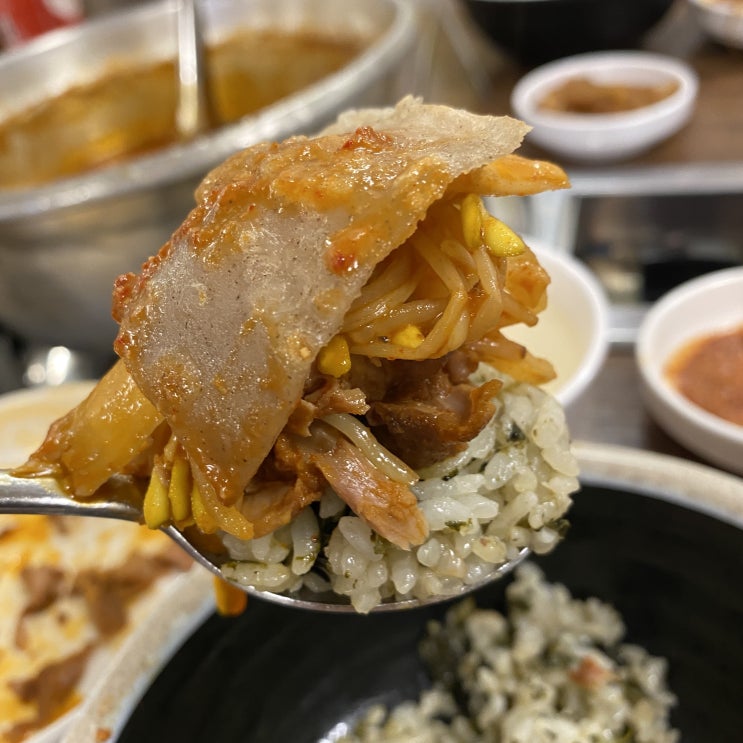  비가 어김없이 오는날엔 전에 막걸리 한잔이지!~ 팔덕식당 인계점