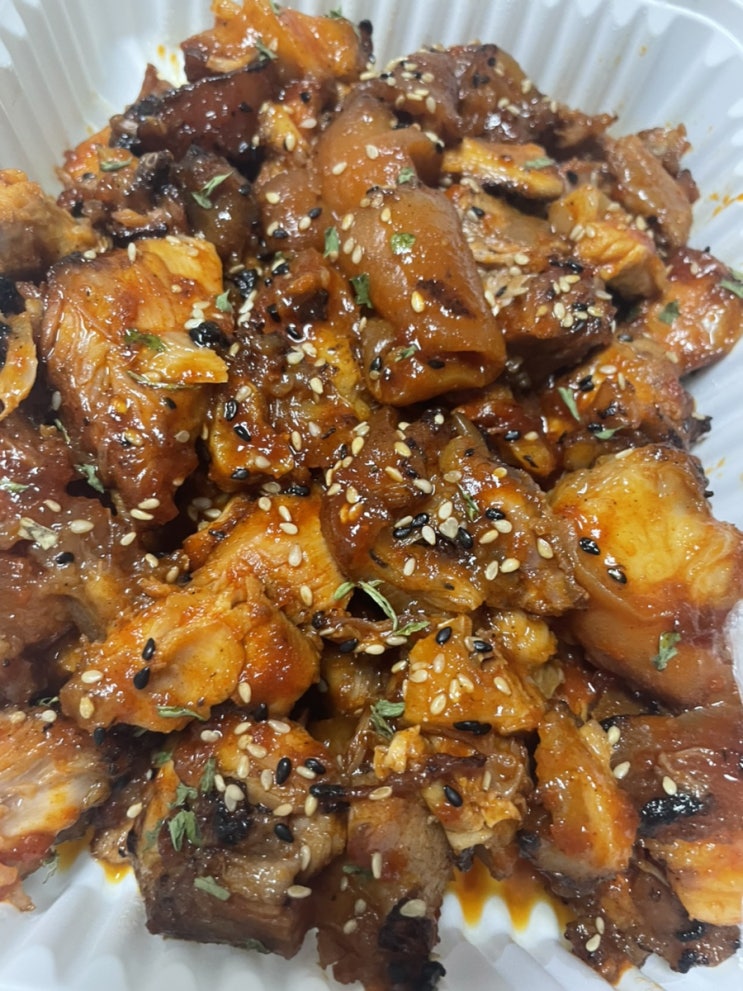  <금정 더맛있는족발보쌈>쫄깃말고 부들한 맛을 좋아하는 사람에게 추천하는 불맛 나는 족발집