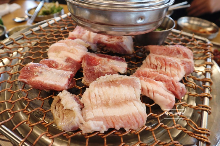 제주시청 맛집 도남 함흥비빔냉면과 생갈비의 조합이 좋았던 노포갈비