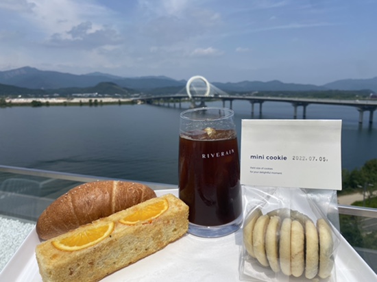 춘천 레고랜드가 보이는 리버레인 카페_레고랜드뷰, RIVERAIN, 이쁜루프탑카페 추천! 춘천 레고랜드가 보이는 리버레인 카페_레고랜드뷰, RIVERAIN, 이쁜루프탑카페 추천!