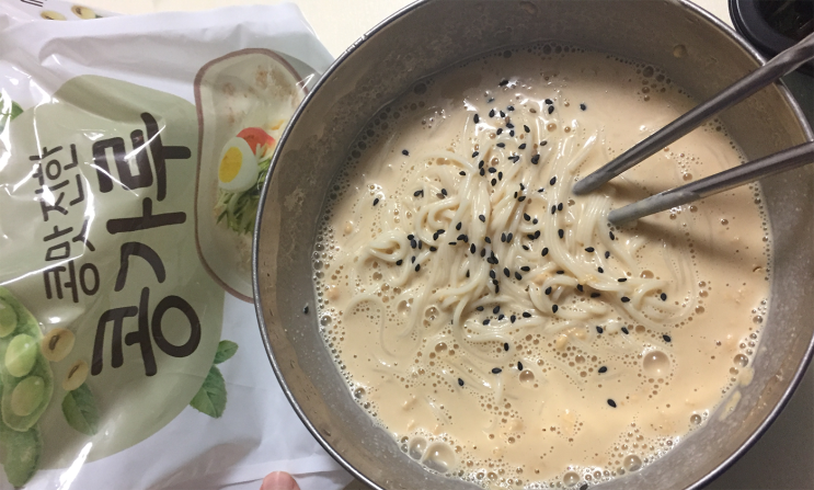  초간단 콩국수_콩 맛 진한 콩가루 제품