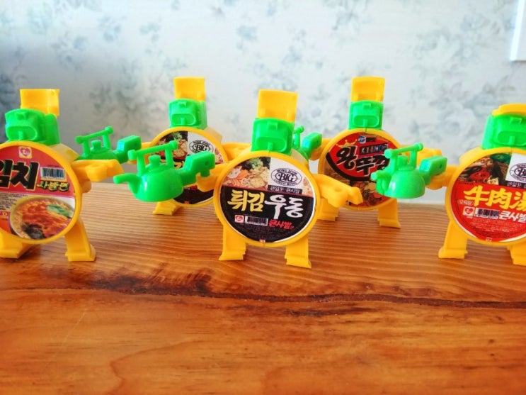  오성완구 변신 컵라면 로보트