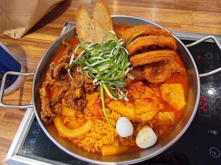  즉흥적으로 모여야 만날 확률이 높았다