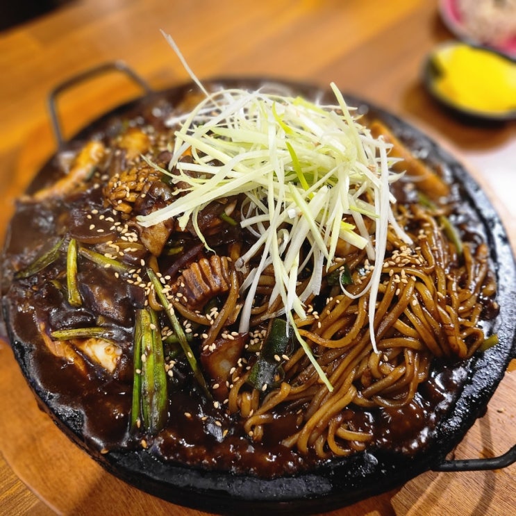  [파주 운정]끝까지 뜨겁게 먹는 돌판 해물 자장면《파주 돌짜장》이영자 맛집